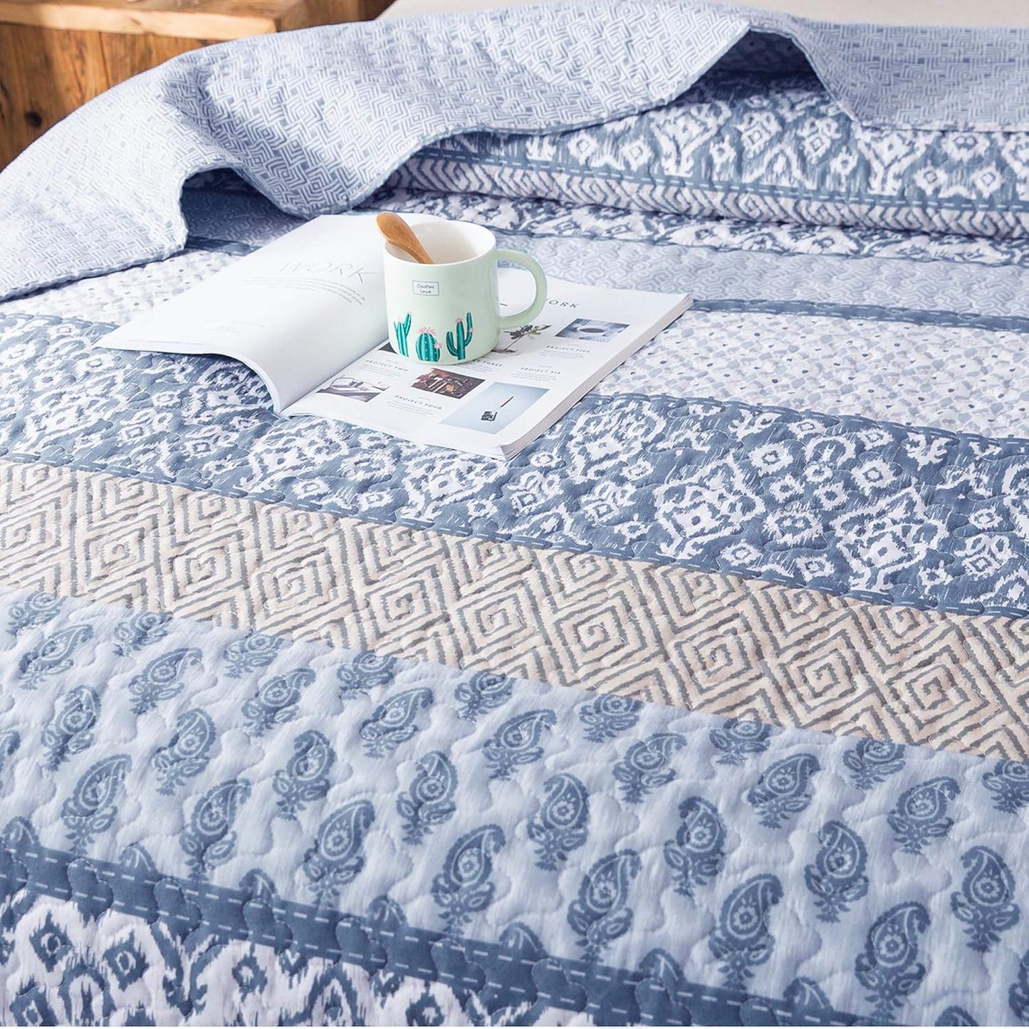 Trendy Blue Paisley Quilt Set - Lightweight Floral Bedspread