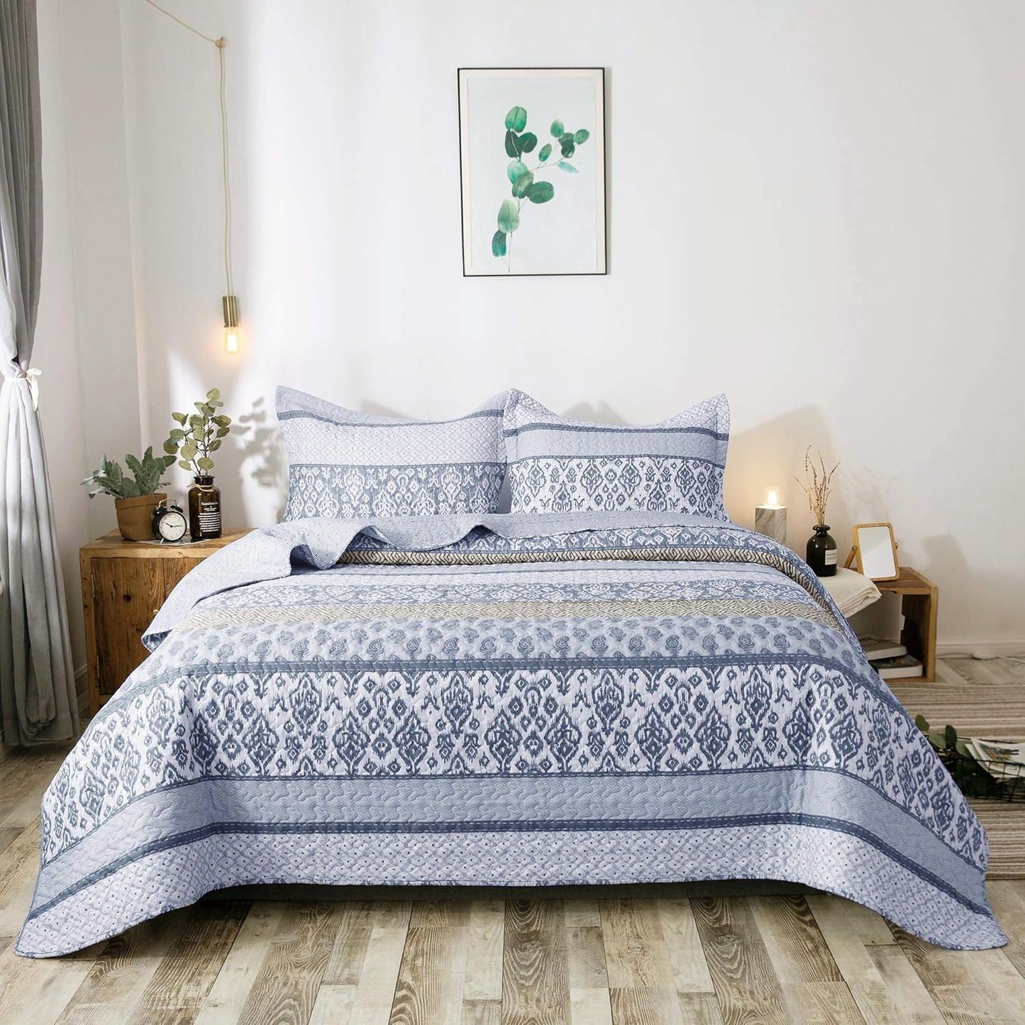 Trendy Blue Paisley Quilt Set - Lightweight Floral Bedspread