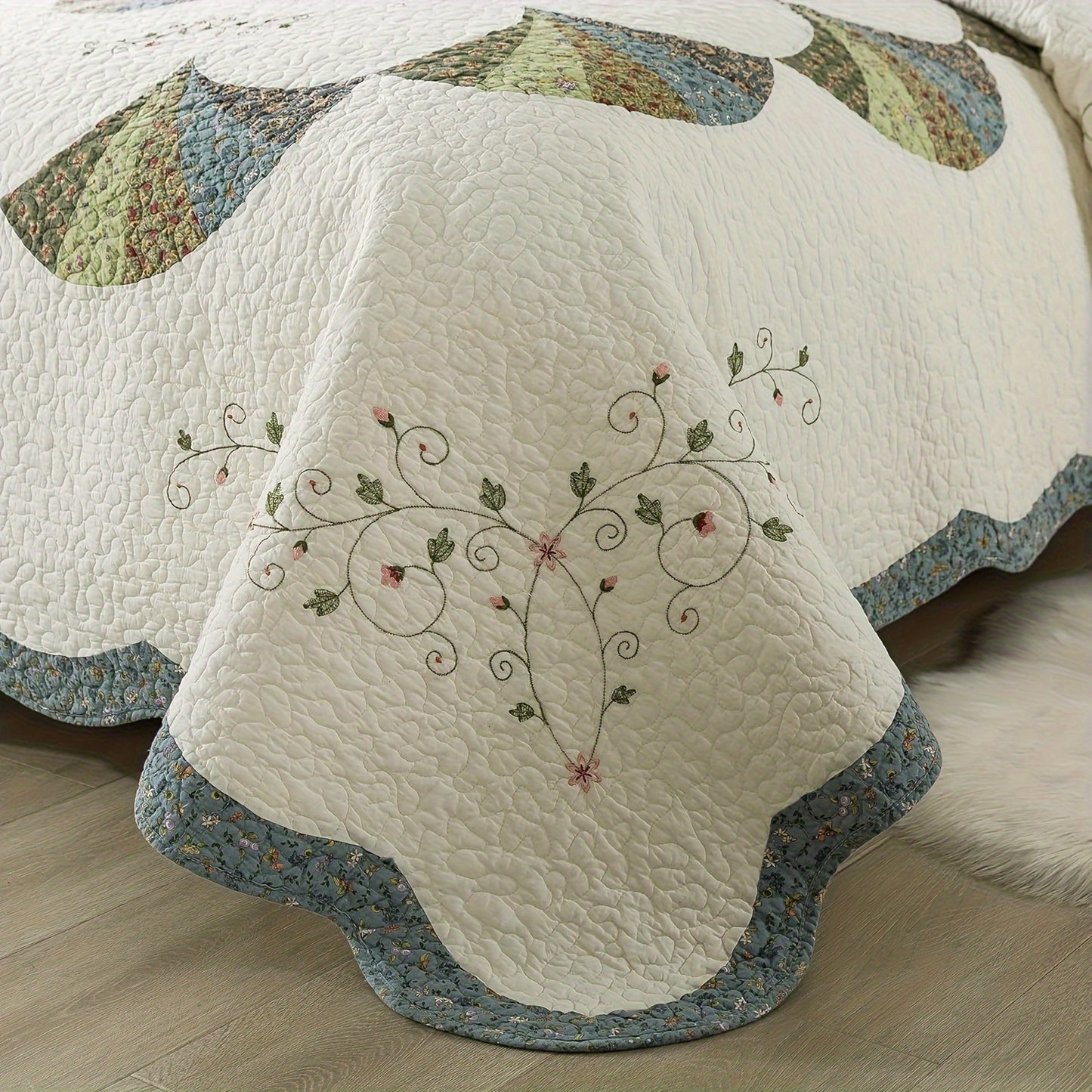 Queen Size Floral Cotton Quilt - Soft, Durable All-Season Bedding