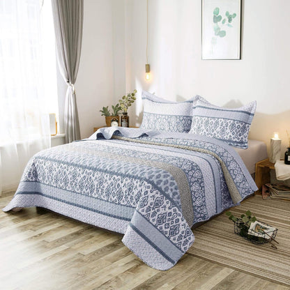 Trendy Blue Paisley Quilt Set - Lightweight Floral Bedspread