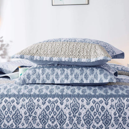 Trendy Blue Paisley Quilt Set - Lightweight Floral Bedspread